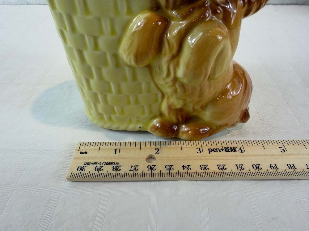 Vintage Royal Copley Planter Vase Brown Cocker Spaniel & Yellow Basket 5” Glaze - Picture 3 of 11